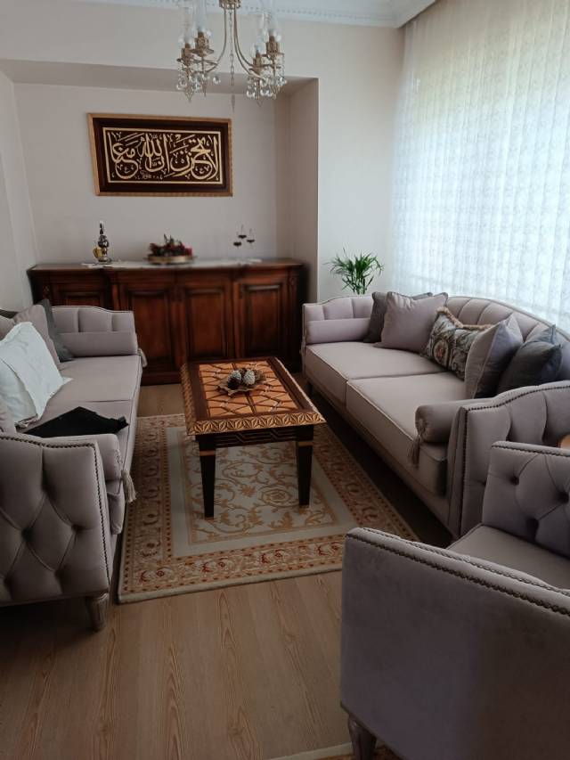 Kabaralı Klasik Salon Koltuk Takımı