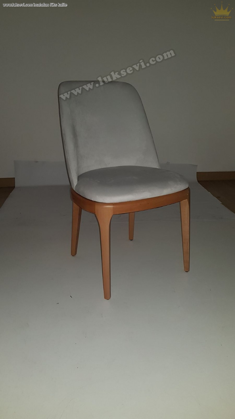 Torna Ayaklı Modern Lüks Sandalye Modelleri Lüksevi
