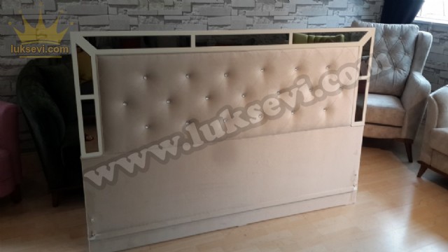 Aynalı Yatak Başucu Modeli
