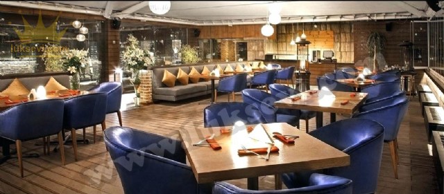 Lüks Cafe Sedirleri Tekli Koltuklar Ve Masalar