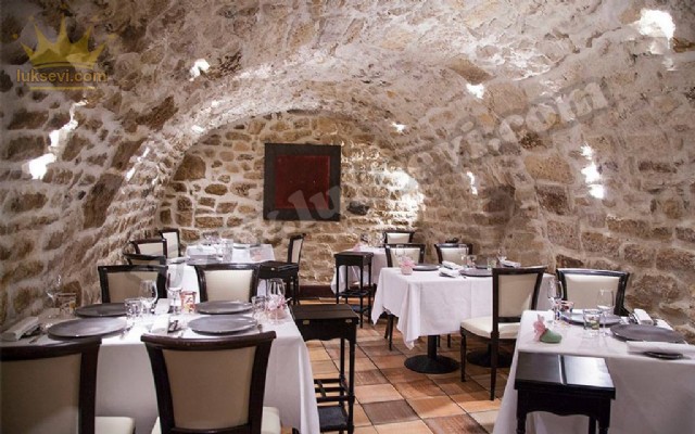 Lüks Restoran Masa Sandalye Tasarımı
