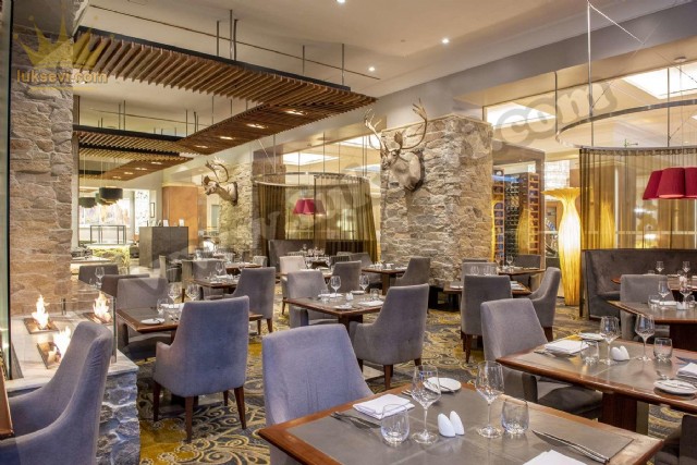Luxury Restaurant Cafe Tables And Chairs